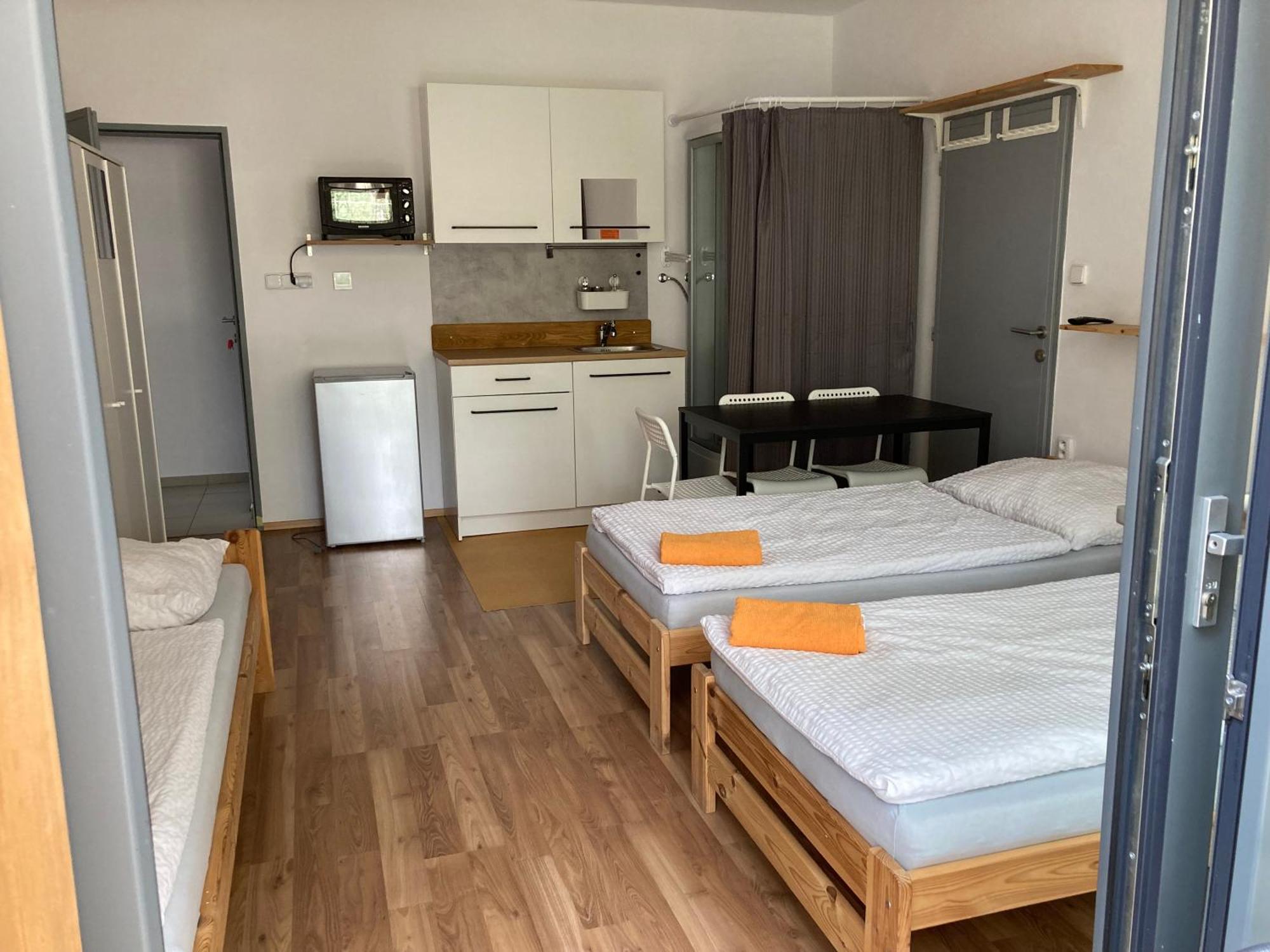 Klubovna u Kanálu KuK - apartman lux Racice  Camera foto